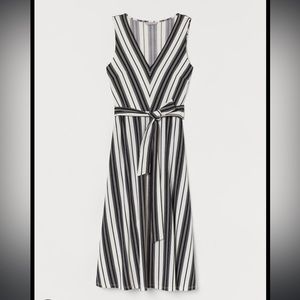 NWT H&M Black & White Striped V-Neck Dress with Tie Belt